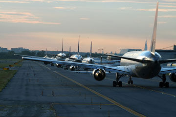 runway traffic at jfk airport, new york